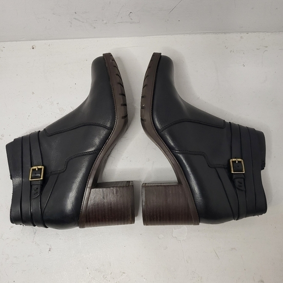 Clarks Artisan Women Black Chunky Heel Booties Size 9M - Picture 6 of 10